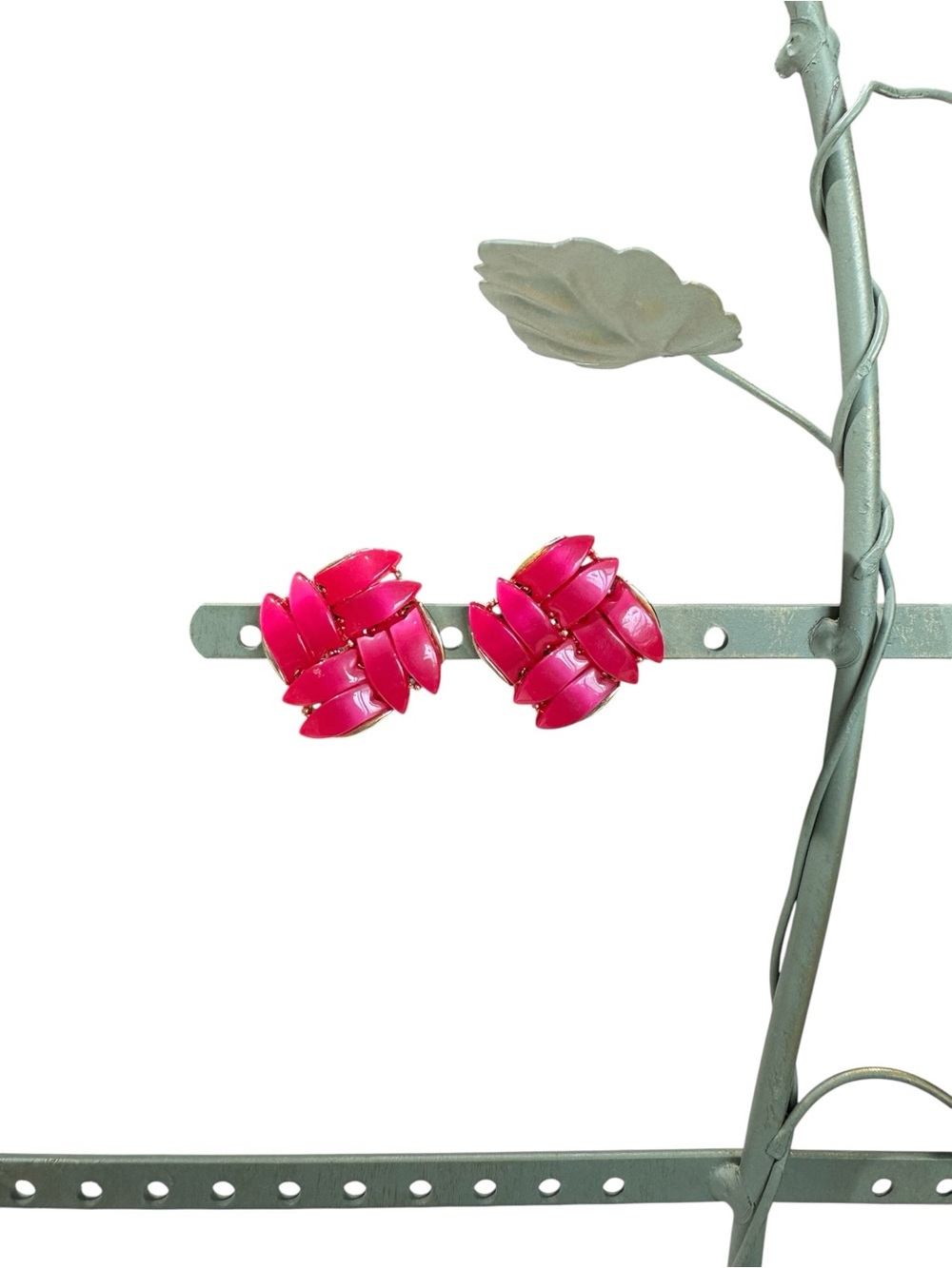 VTG Lisner Screw Back Designer Signed Thermoset Fuschia Pink Gold Tone Earrings